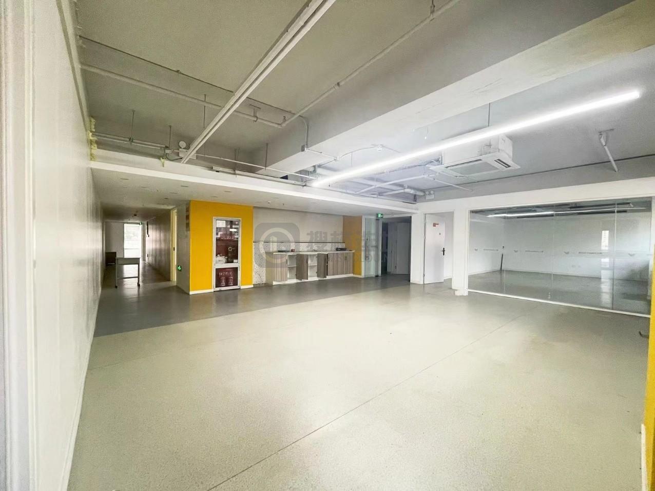 大地建设大厦面积1021平