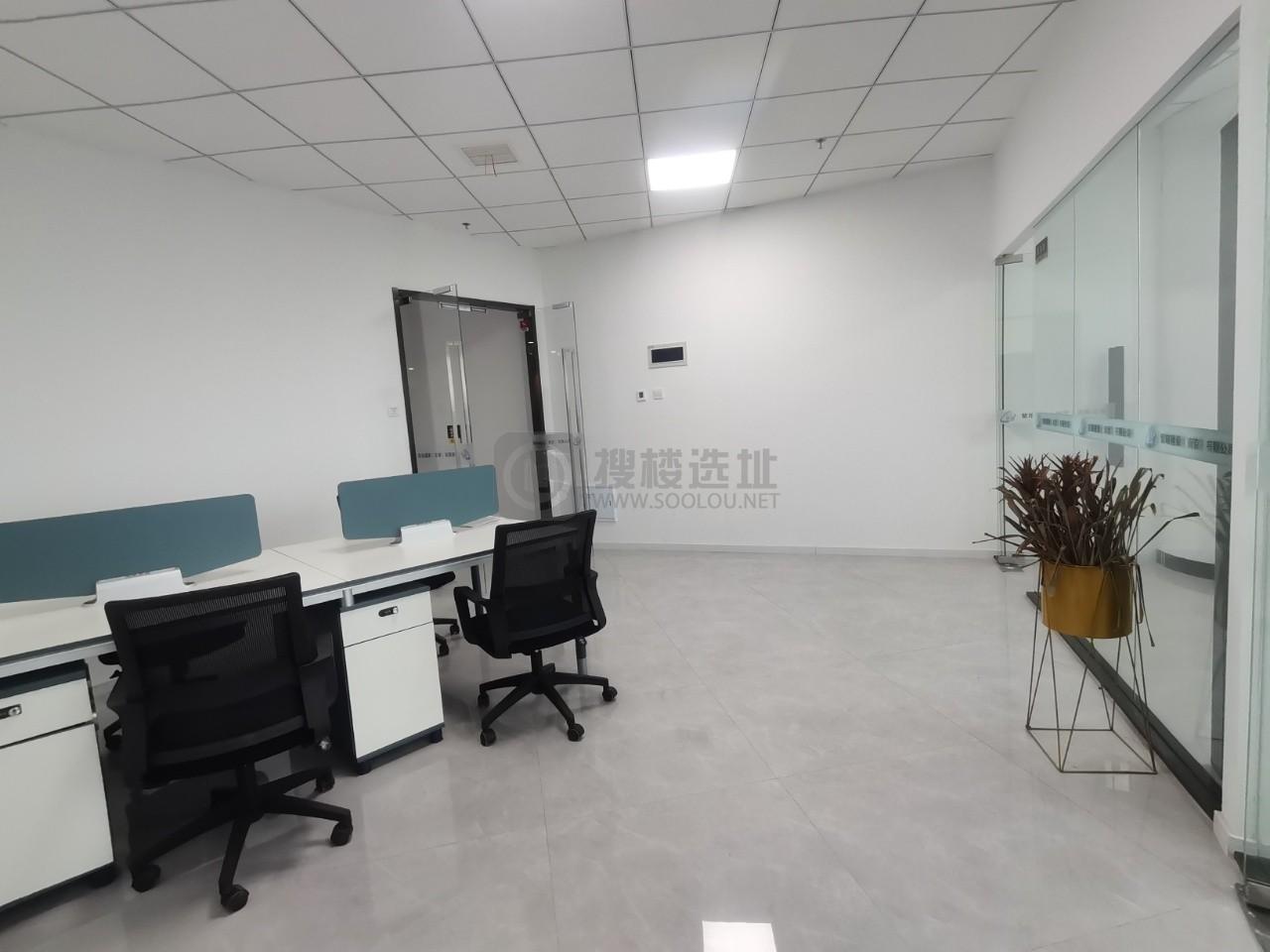  明发新城中心面积95平