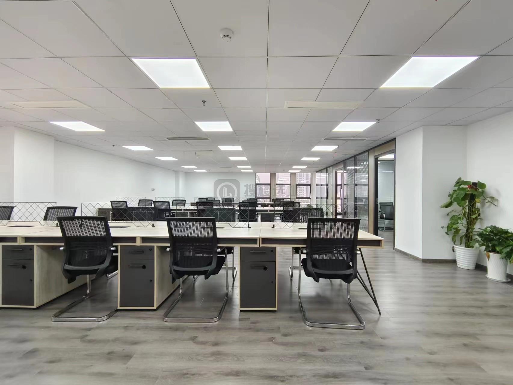 君临国际面积368平