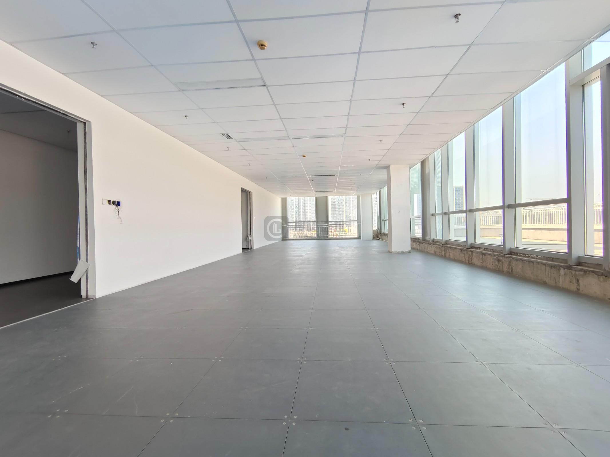  星河world面积335平