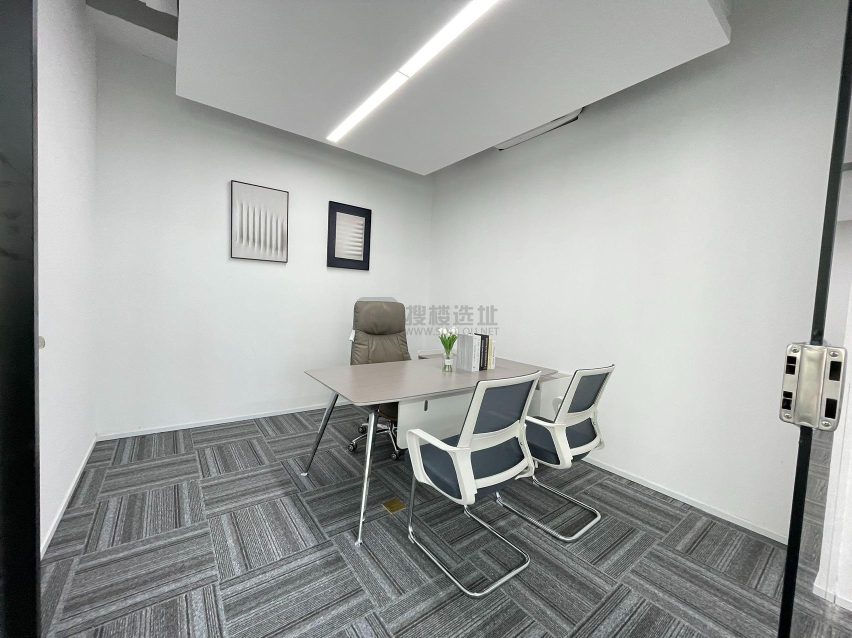 保利中心面积173平