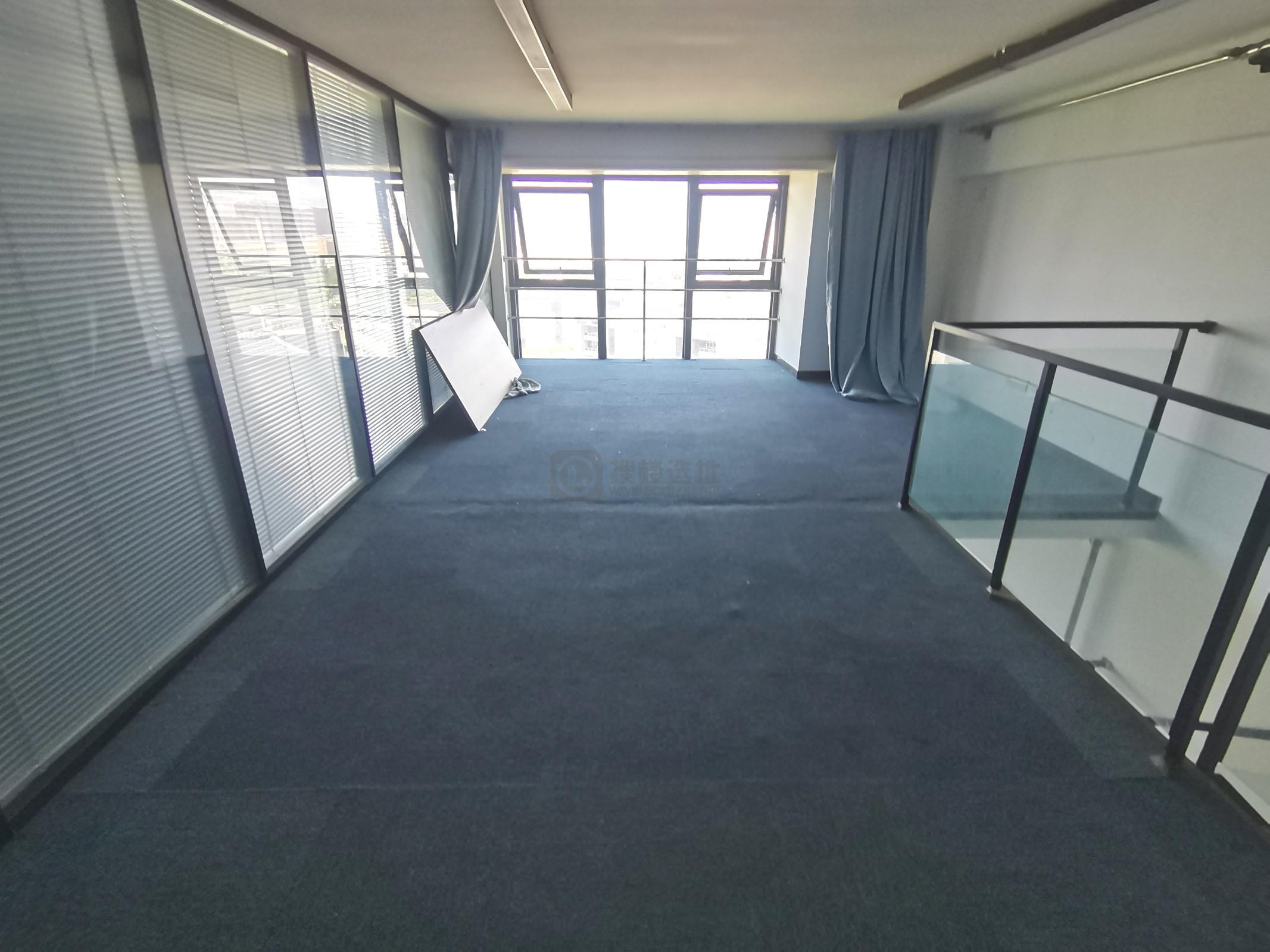 垠坤创芯汇面积183平