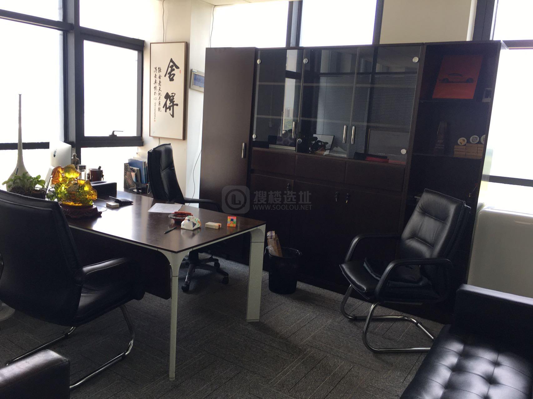 金威科技广场面积158平