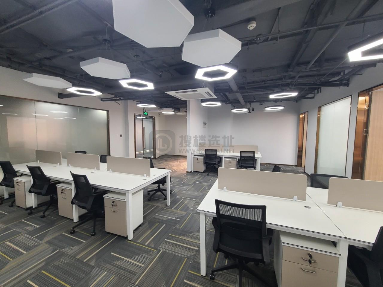 苏豪大厦面积172平