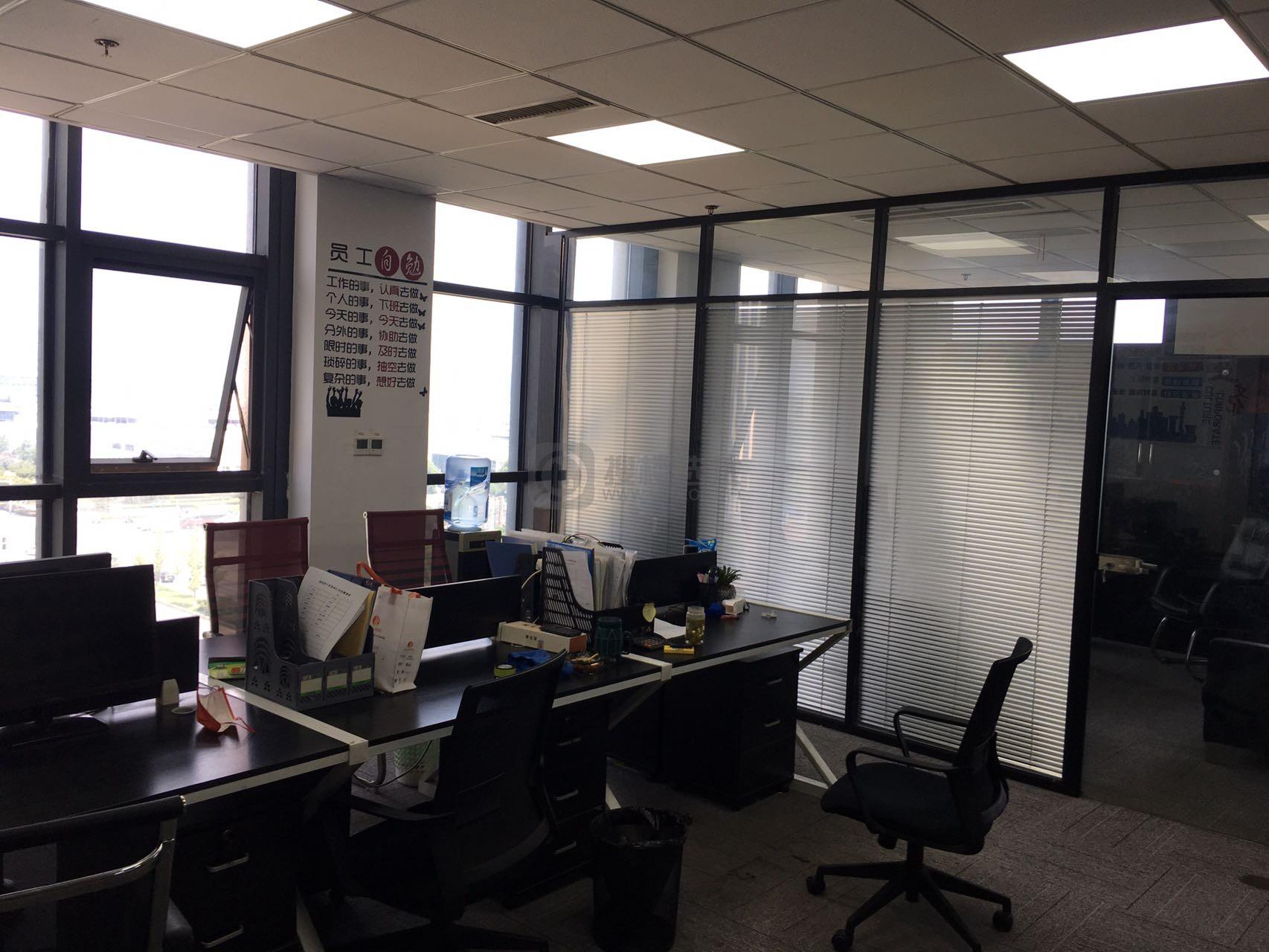 金威科技广场面积158平