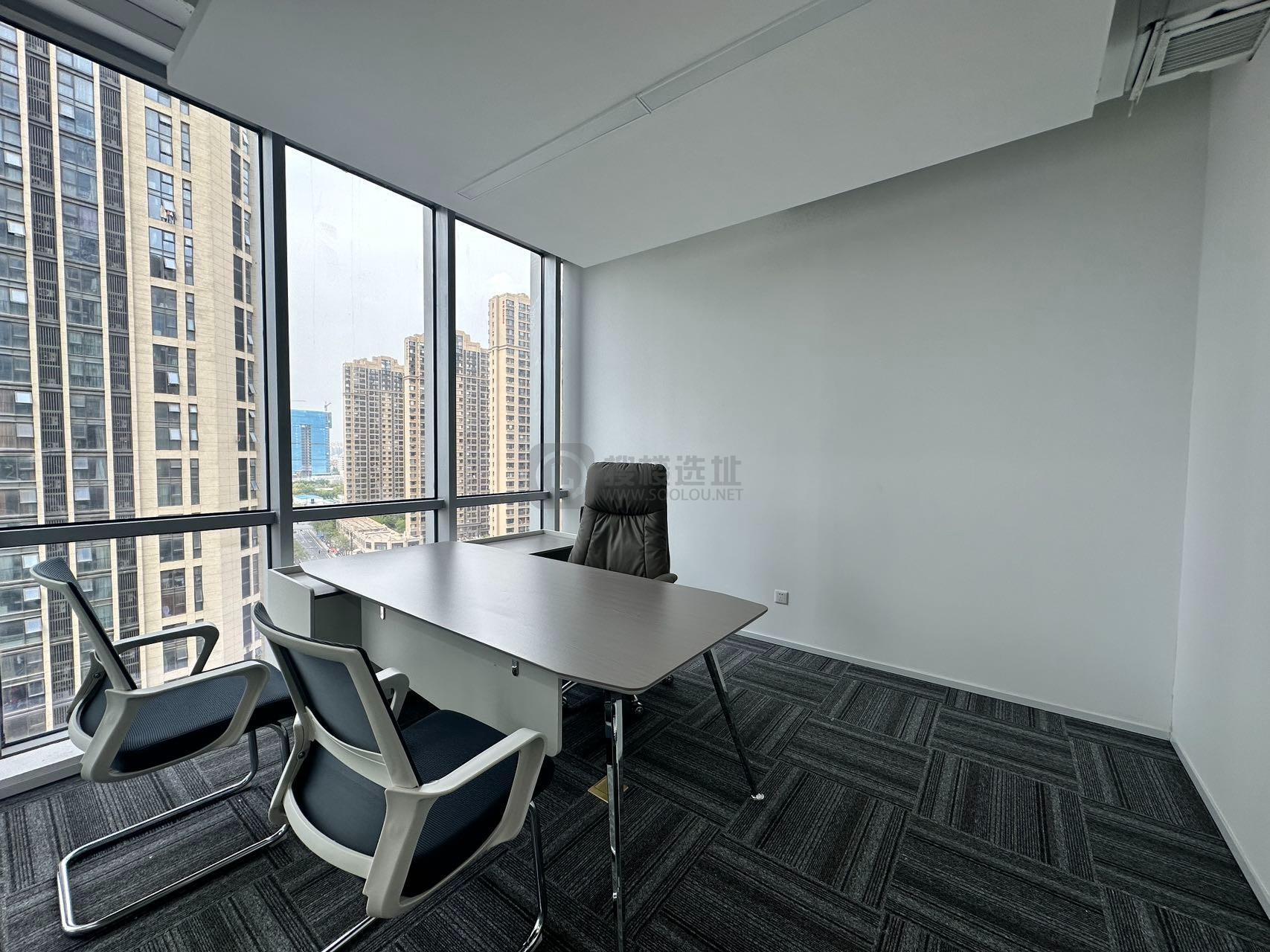 保利中心面积122平