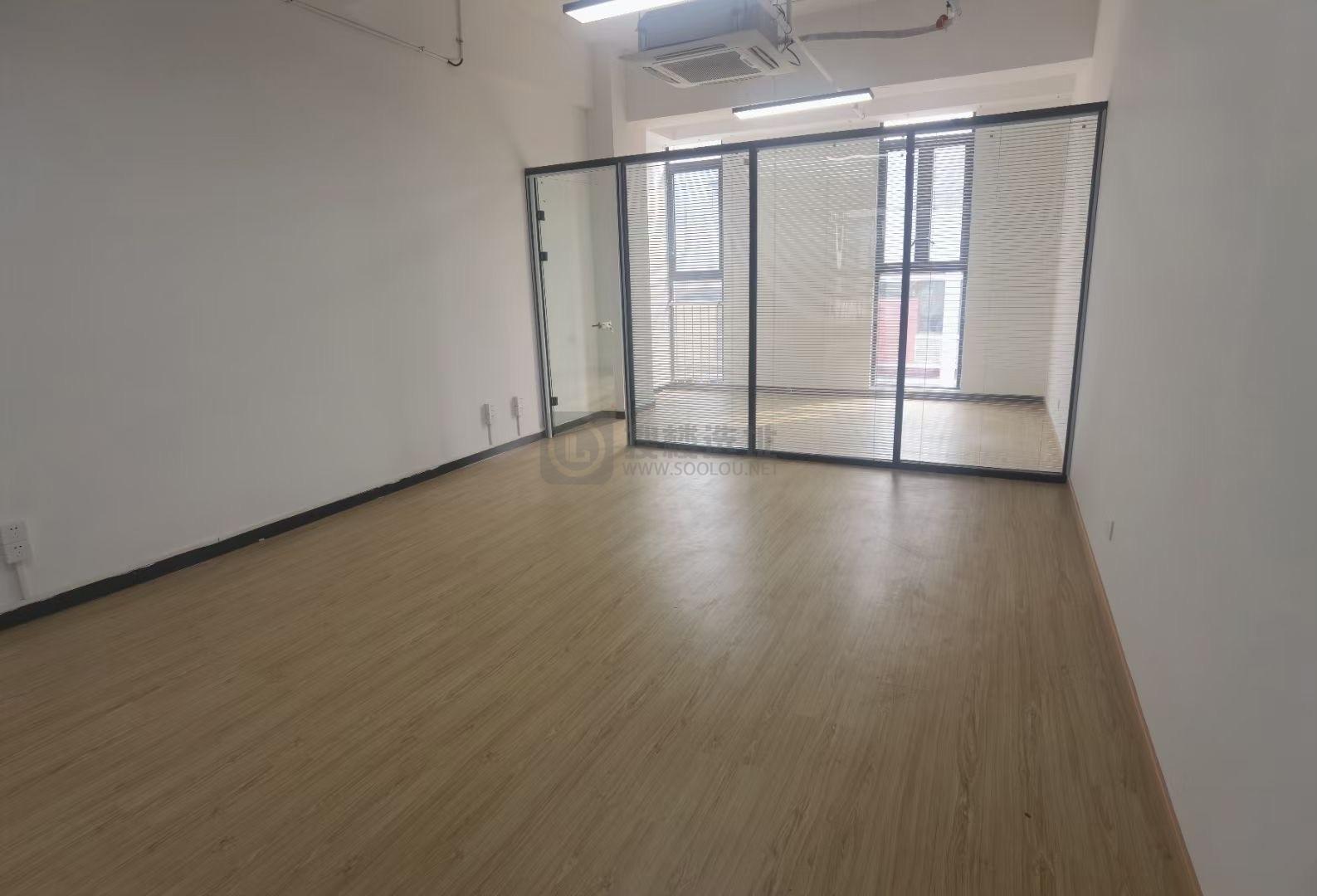 力通广场面积62平