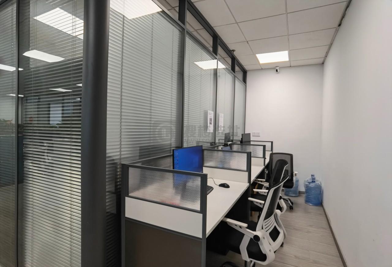 斯亚·财富中心面积233平