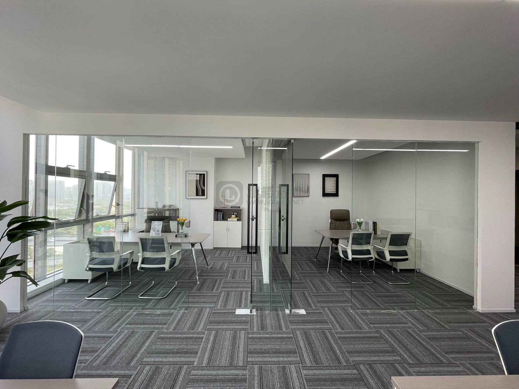 保利中心面积173平