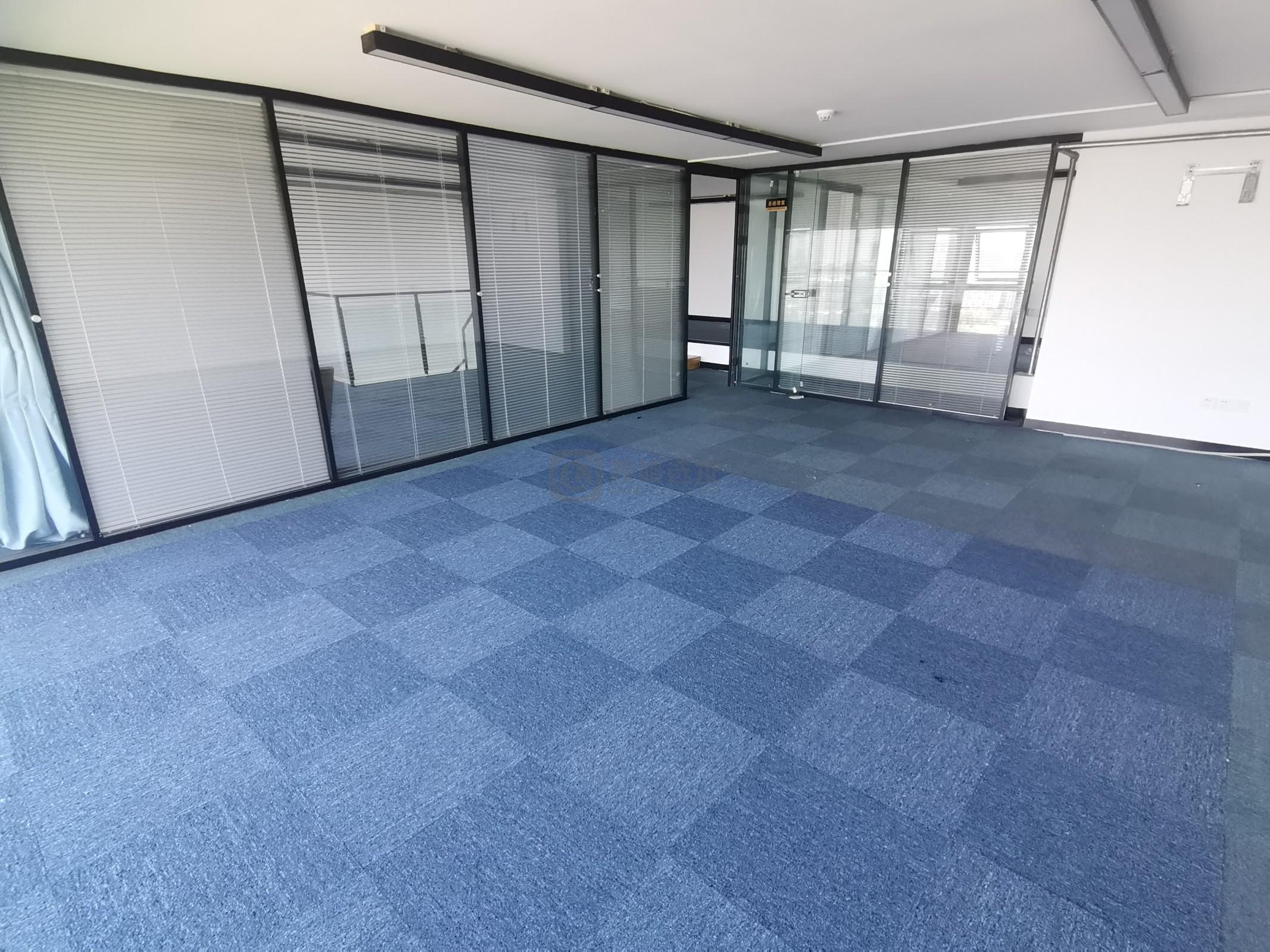 垠坤创芯汇面积183平