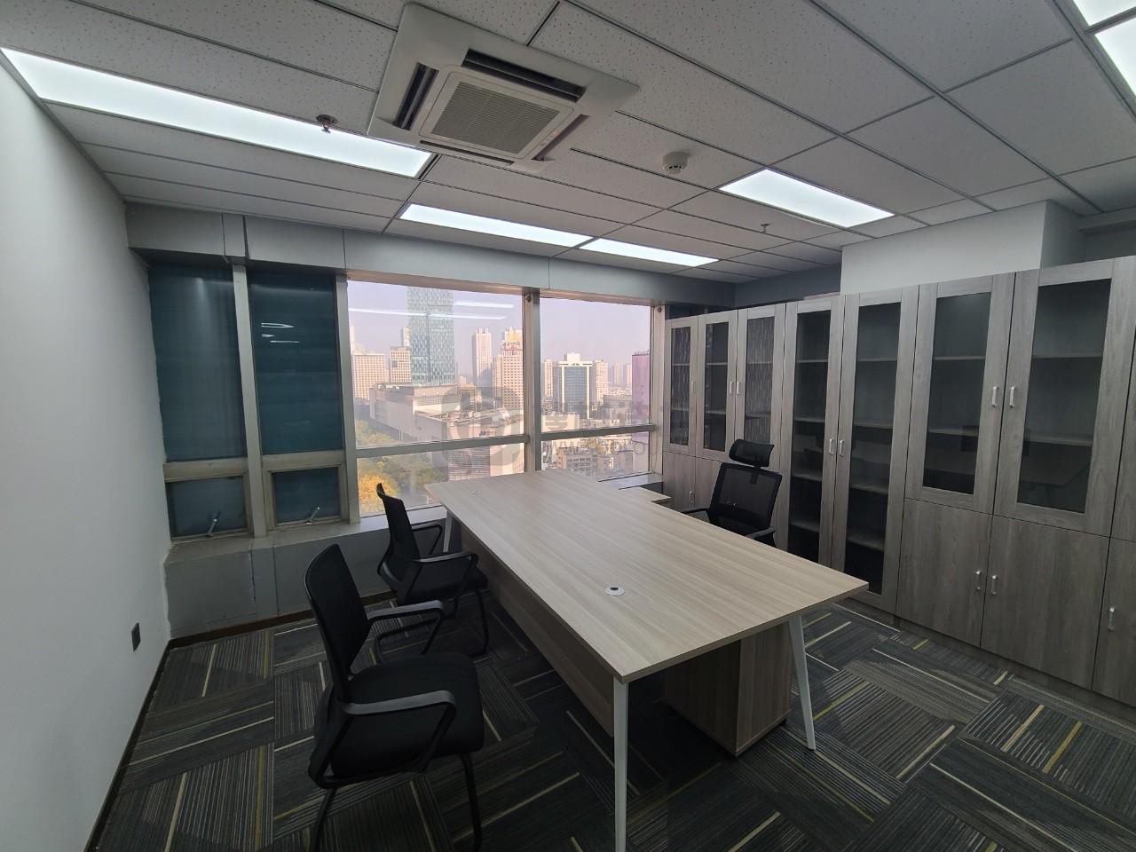 苏豪大厦面积172平