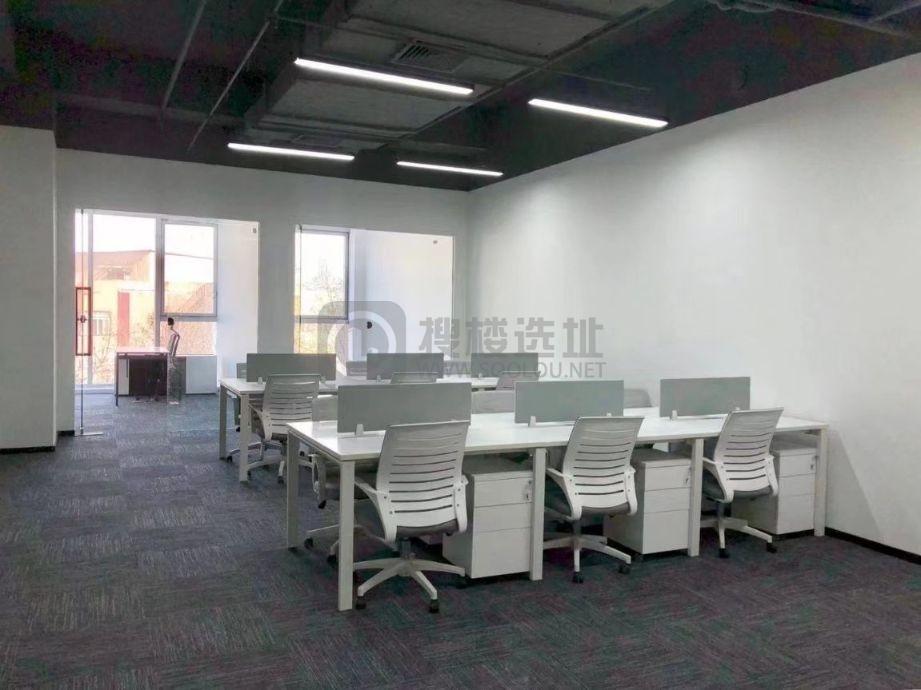 平安金融中心面积2000平