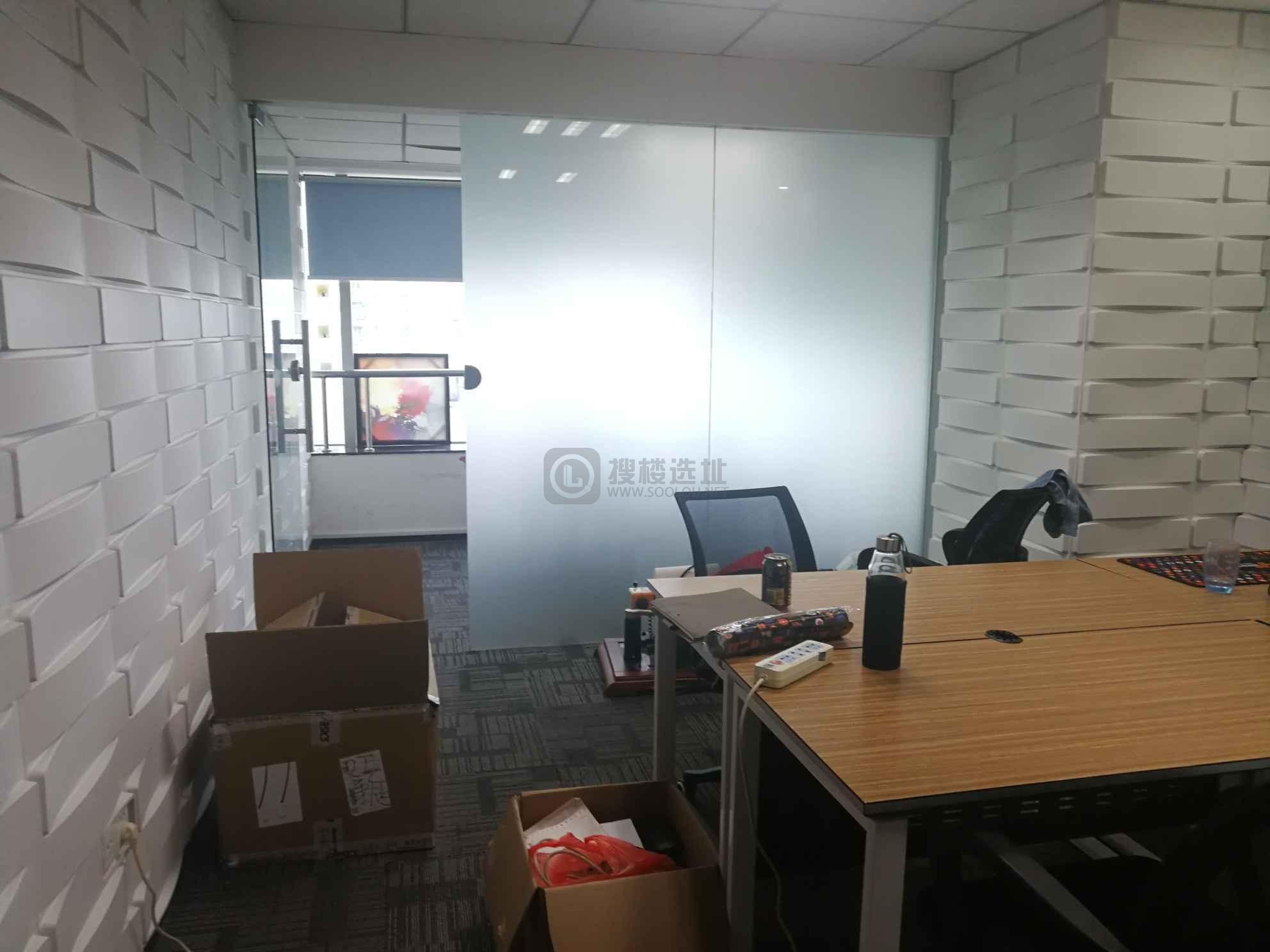 鸿信大厦面积70平