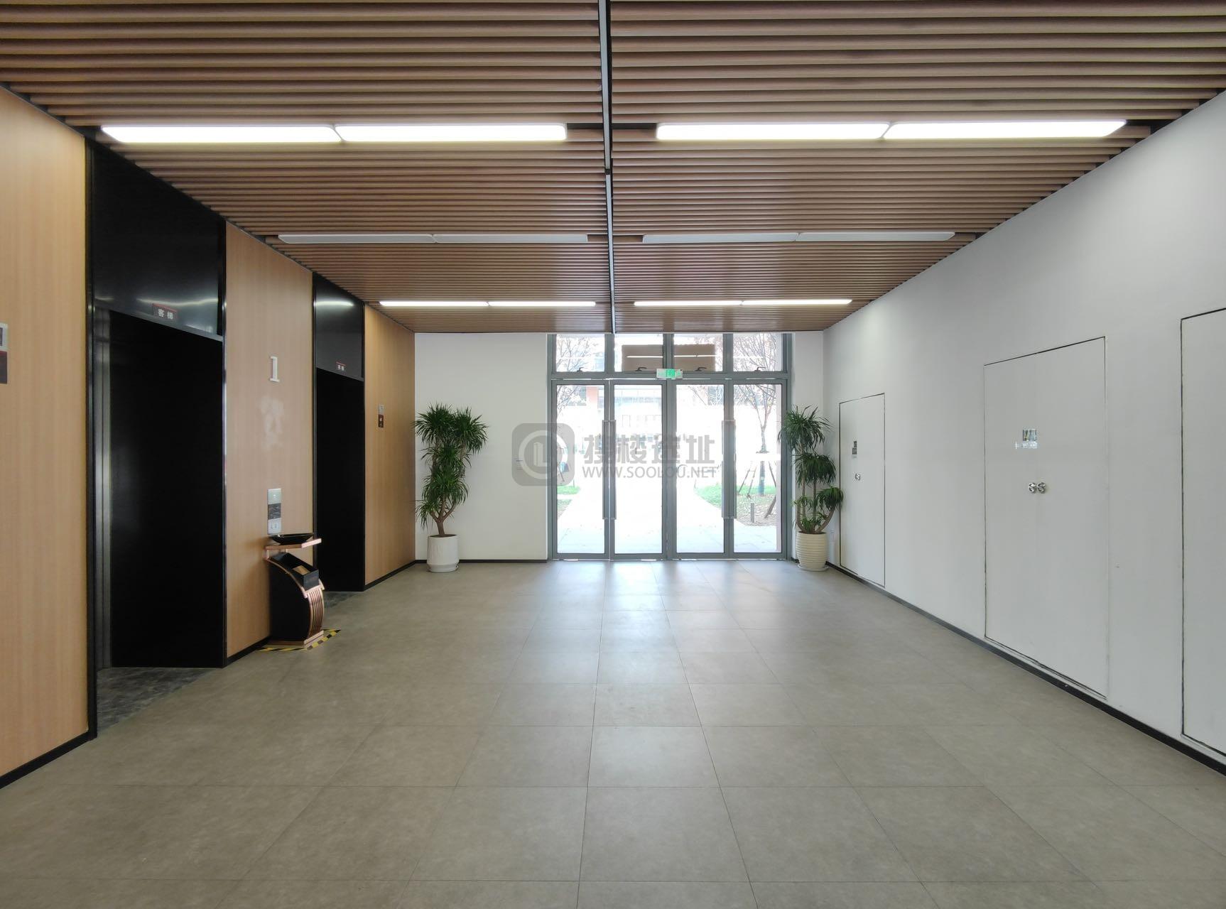 金地梧桐里面积95平