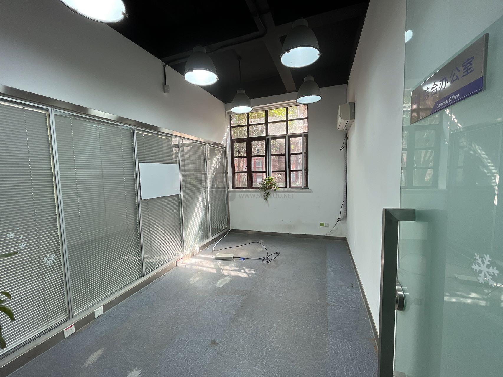  创意中央面积486平