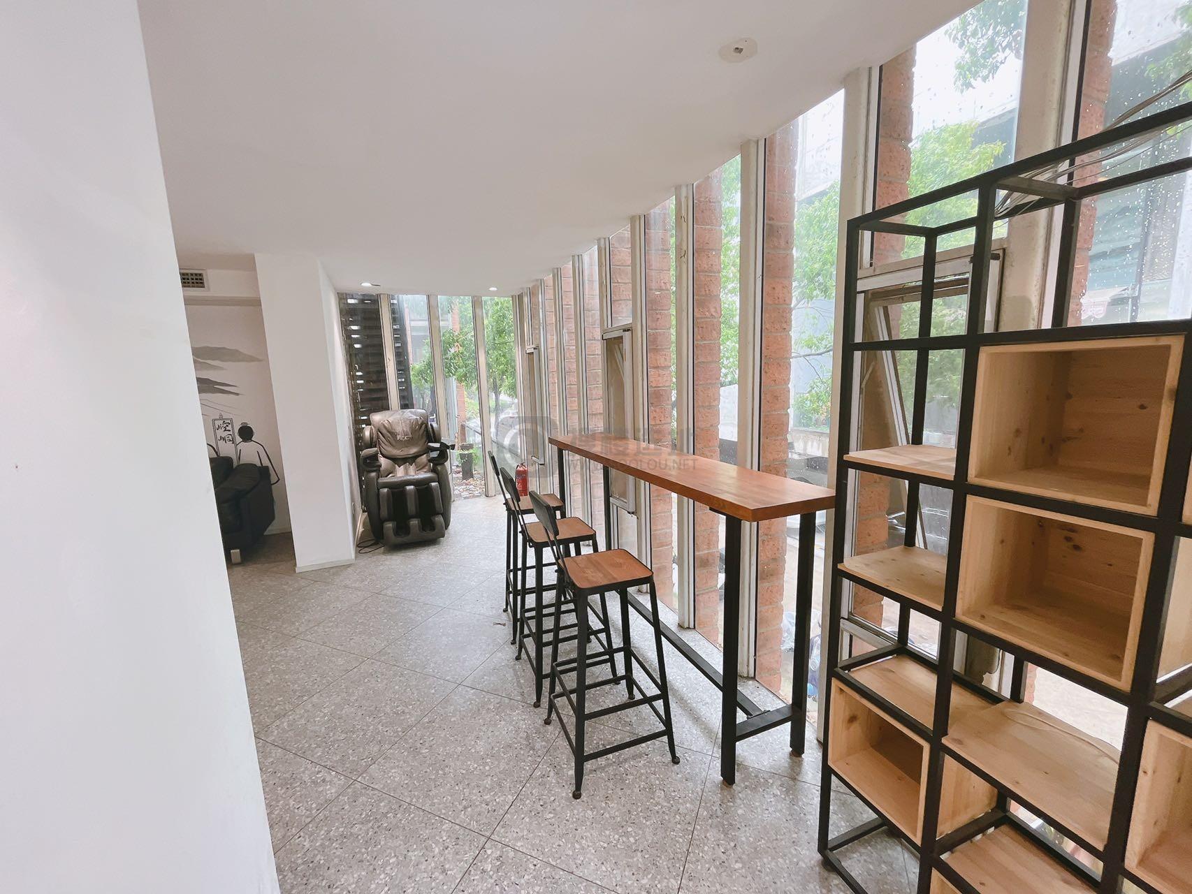  创意中央面积683平