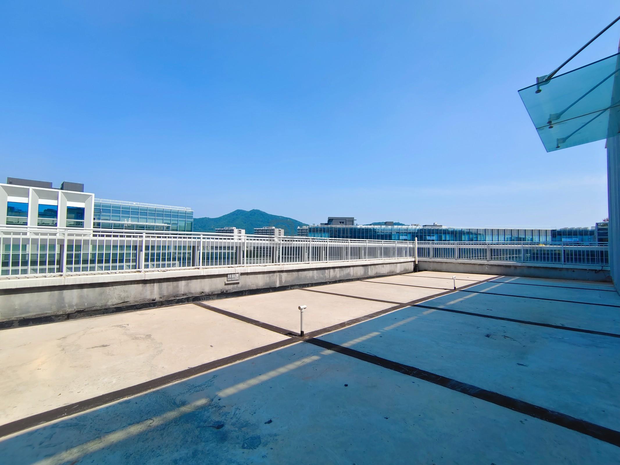  星河world面积335平