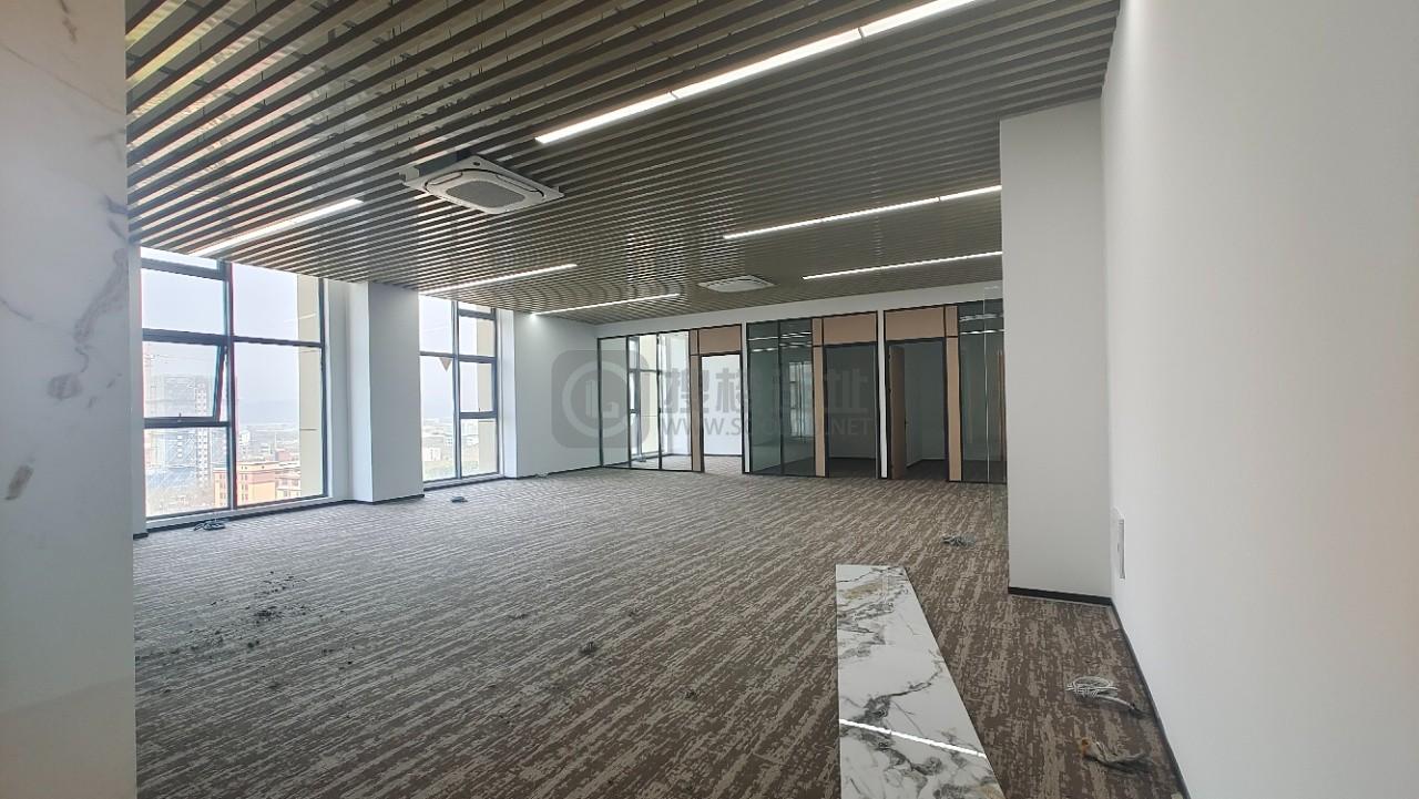 佳强大厦面积242平