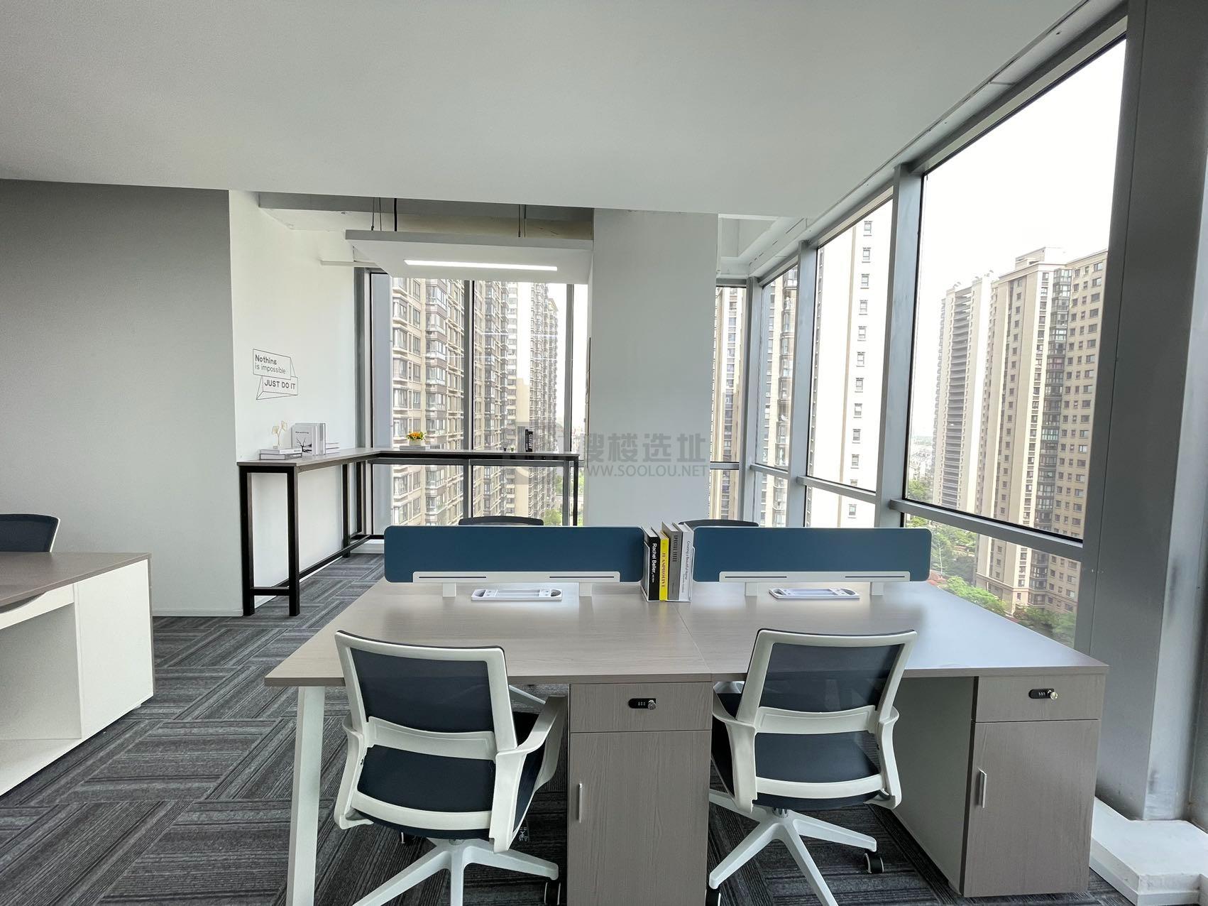 保利中心面积173平