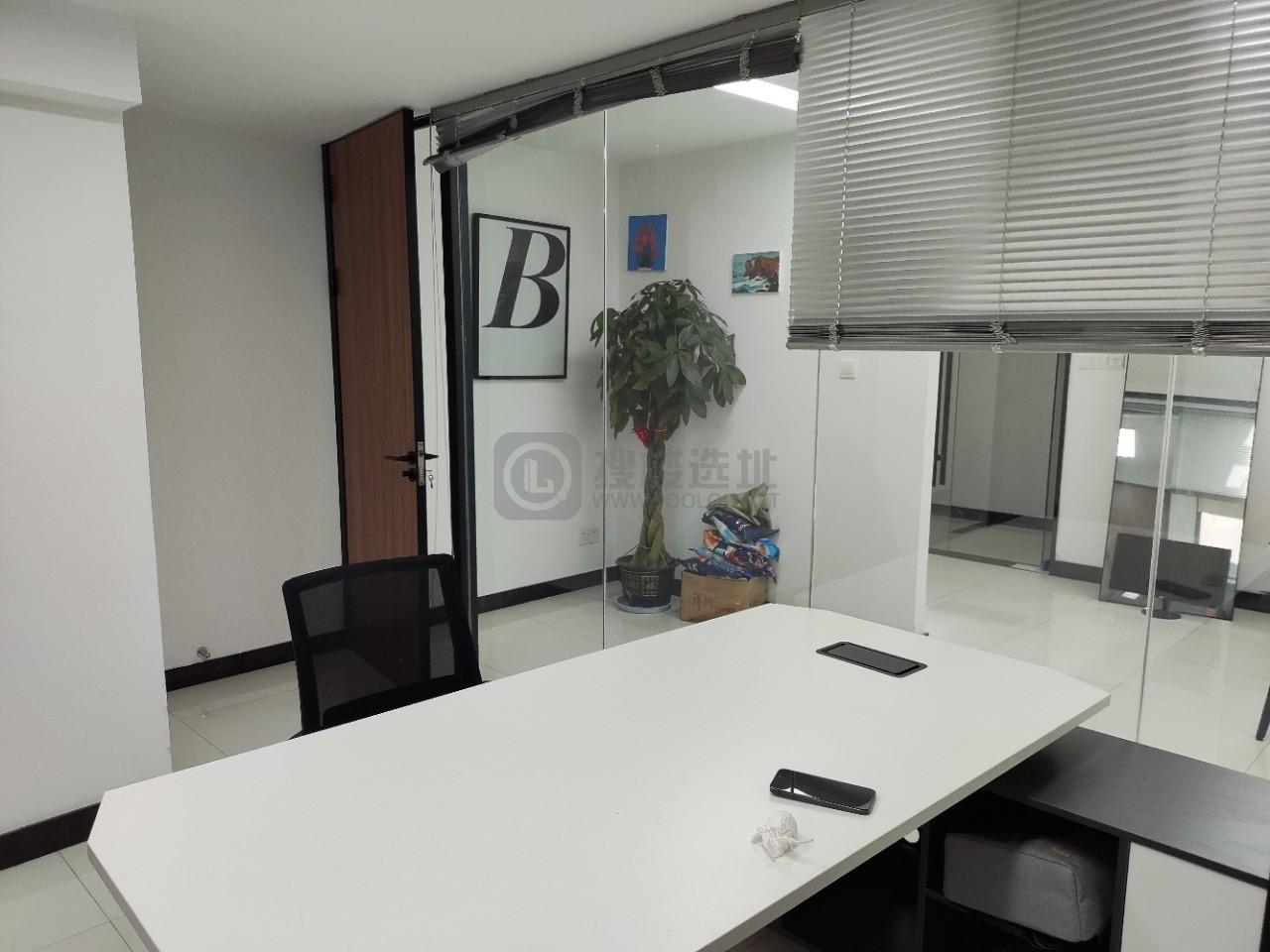 东宇大厦面积100平