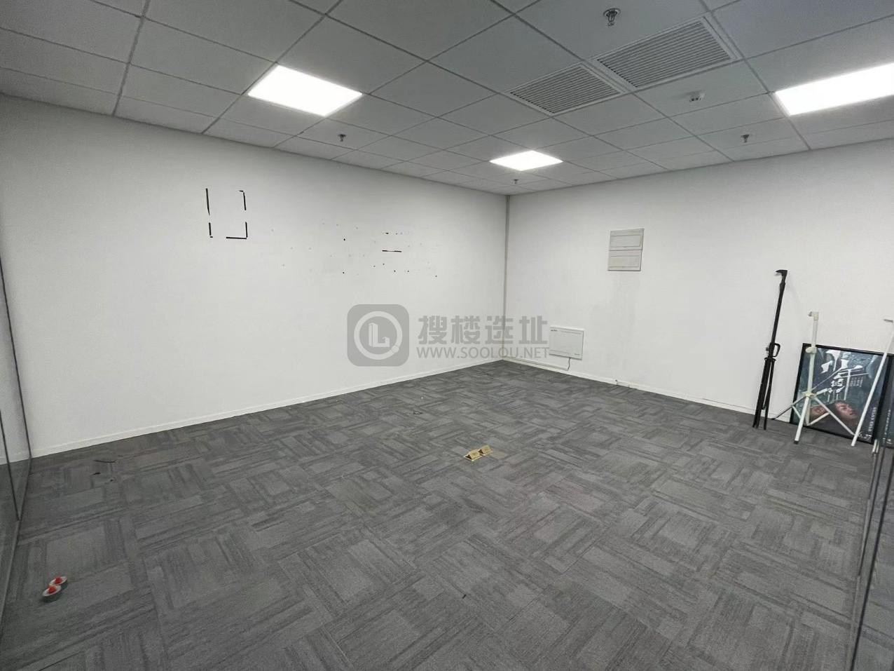 景枫中心面积303平