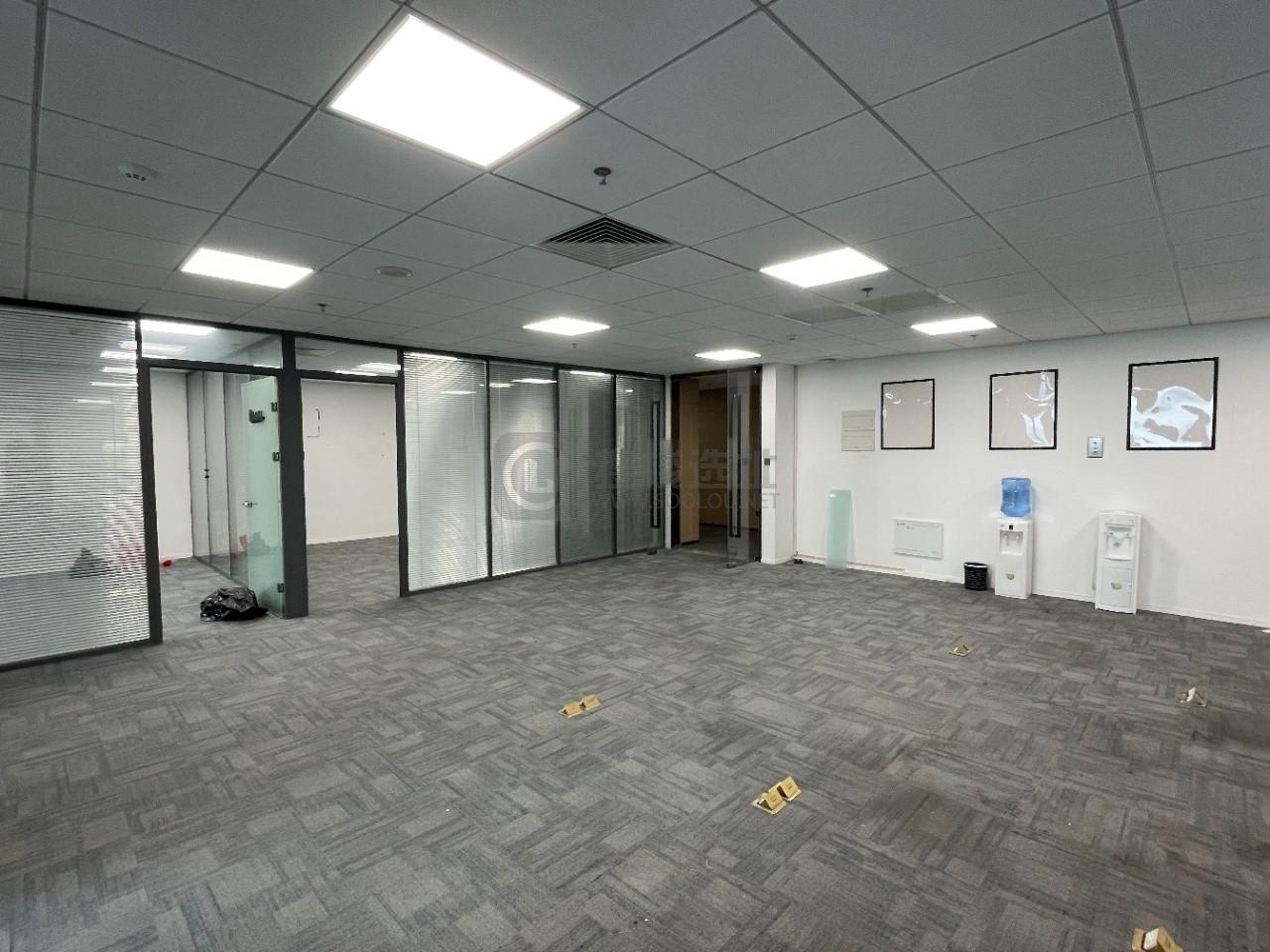 景枫中心面积303平