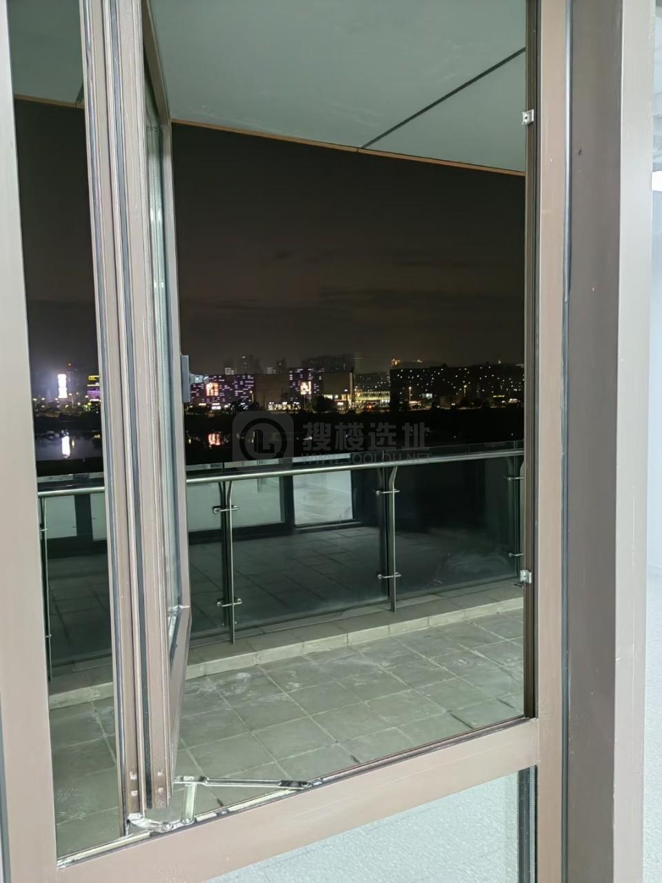 仙林新地中心面积178平