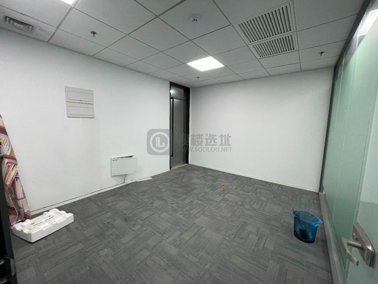 景枫中心面积303平