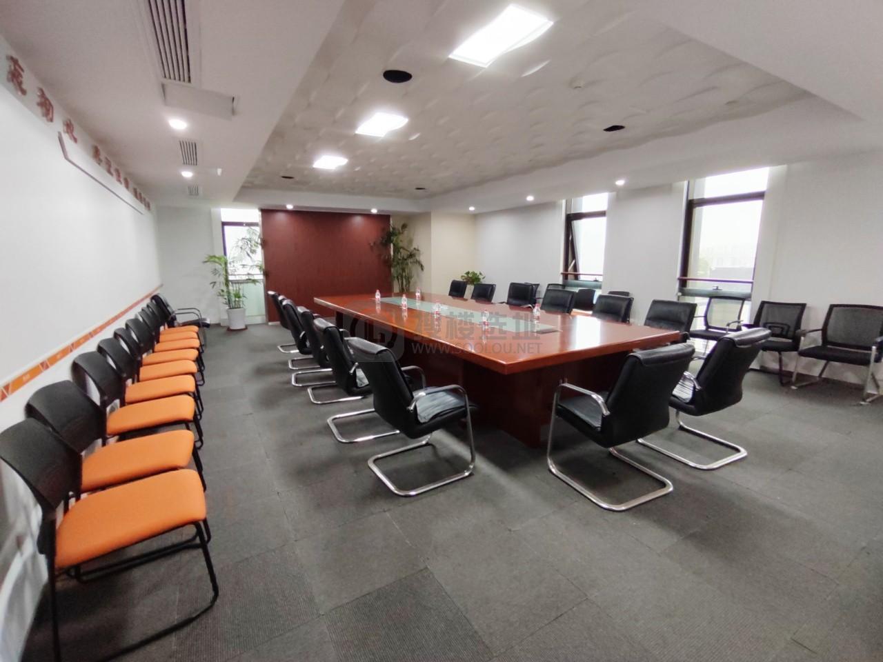 高科中心面积1018平