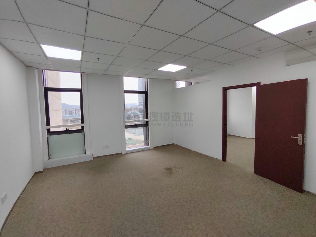 高科中心面积372平