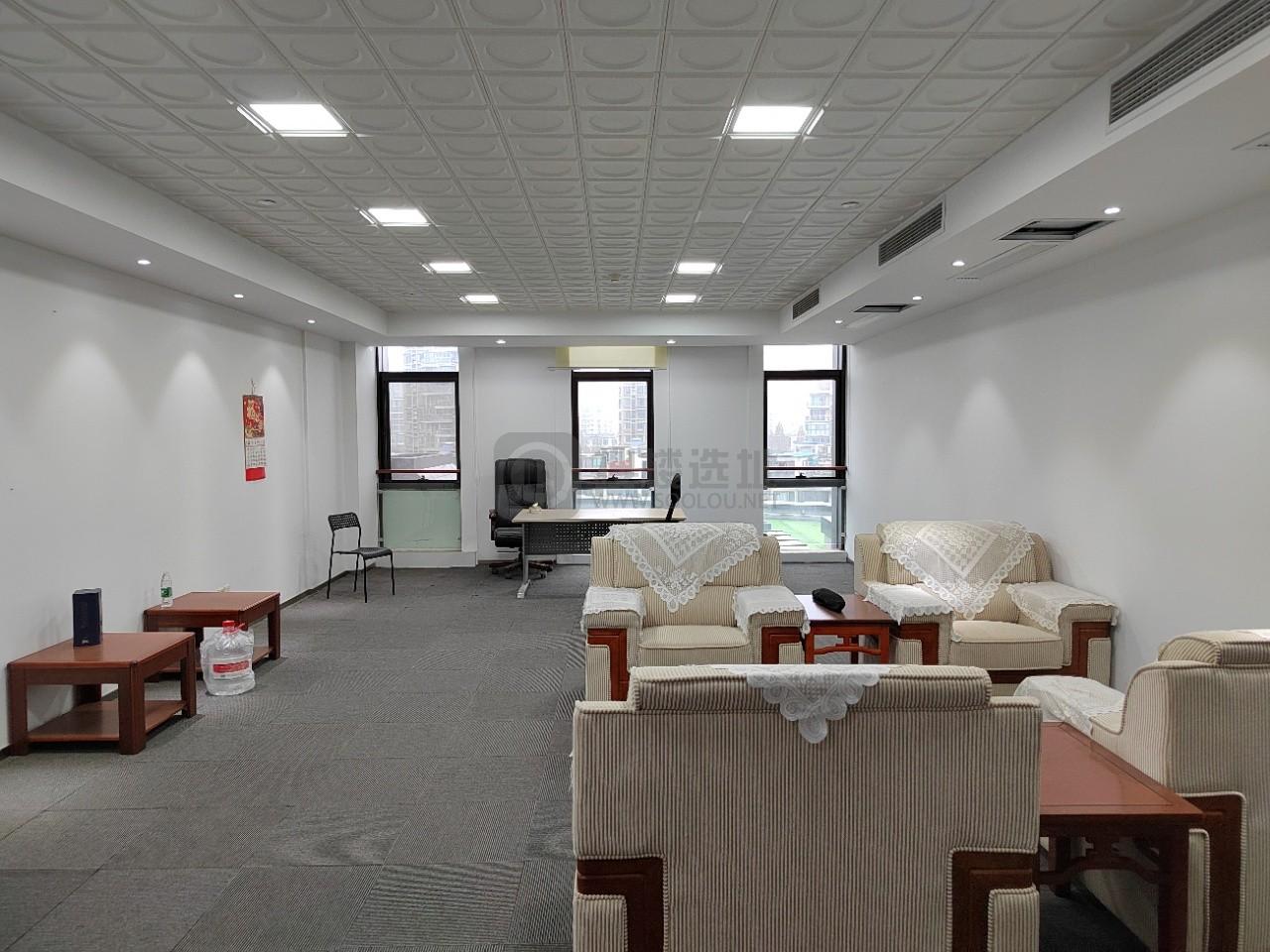 高科中心面积1018平