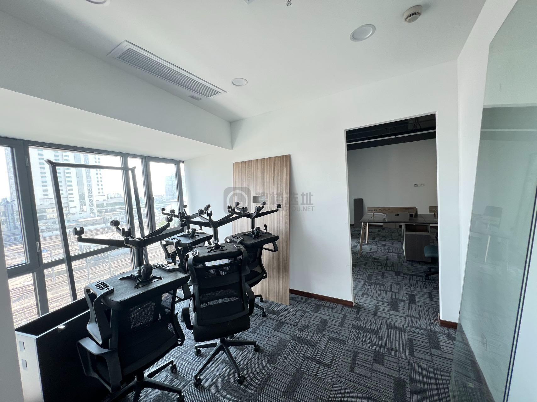 融创精彩天地面积170平