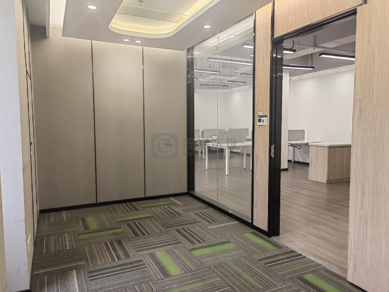 东鼎大厦面积168平