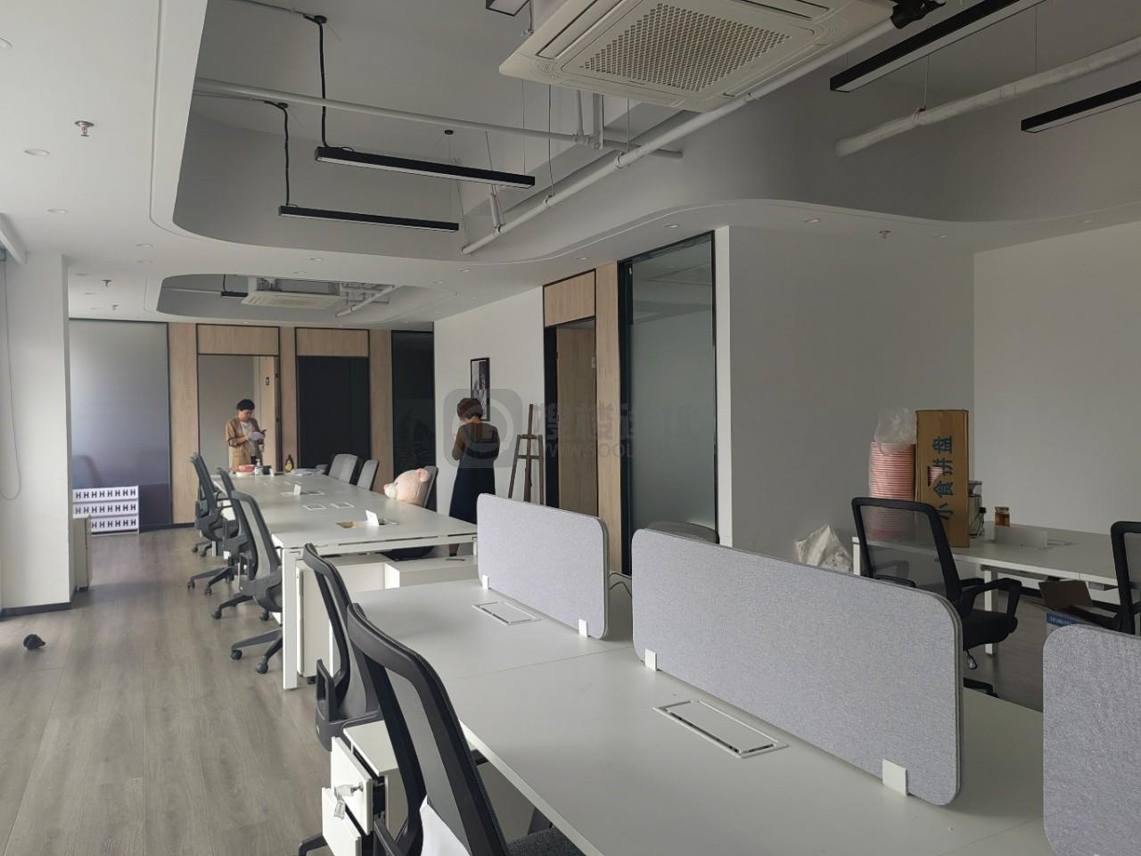 东鼎大厦面积183平