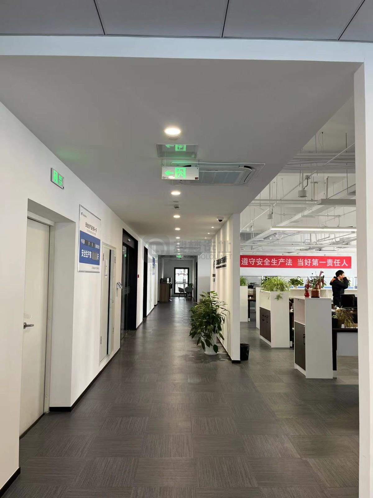  银城INC面积880平