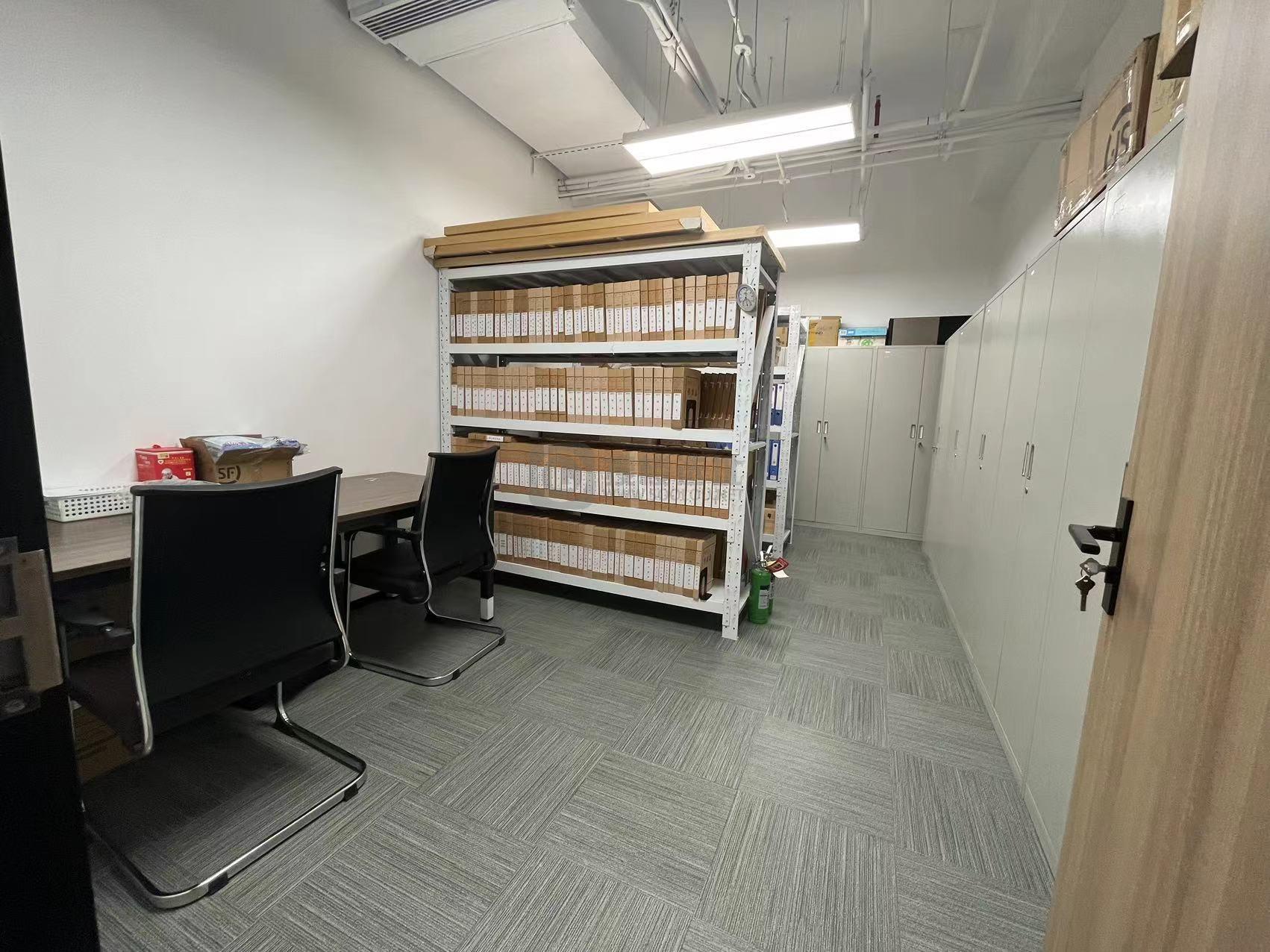  银城INC面积880平