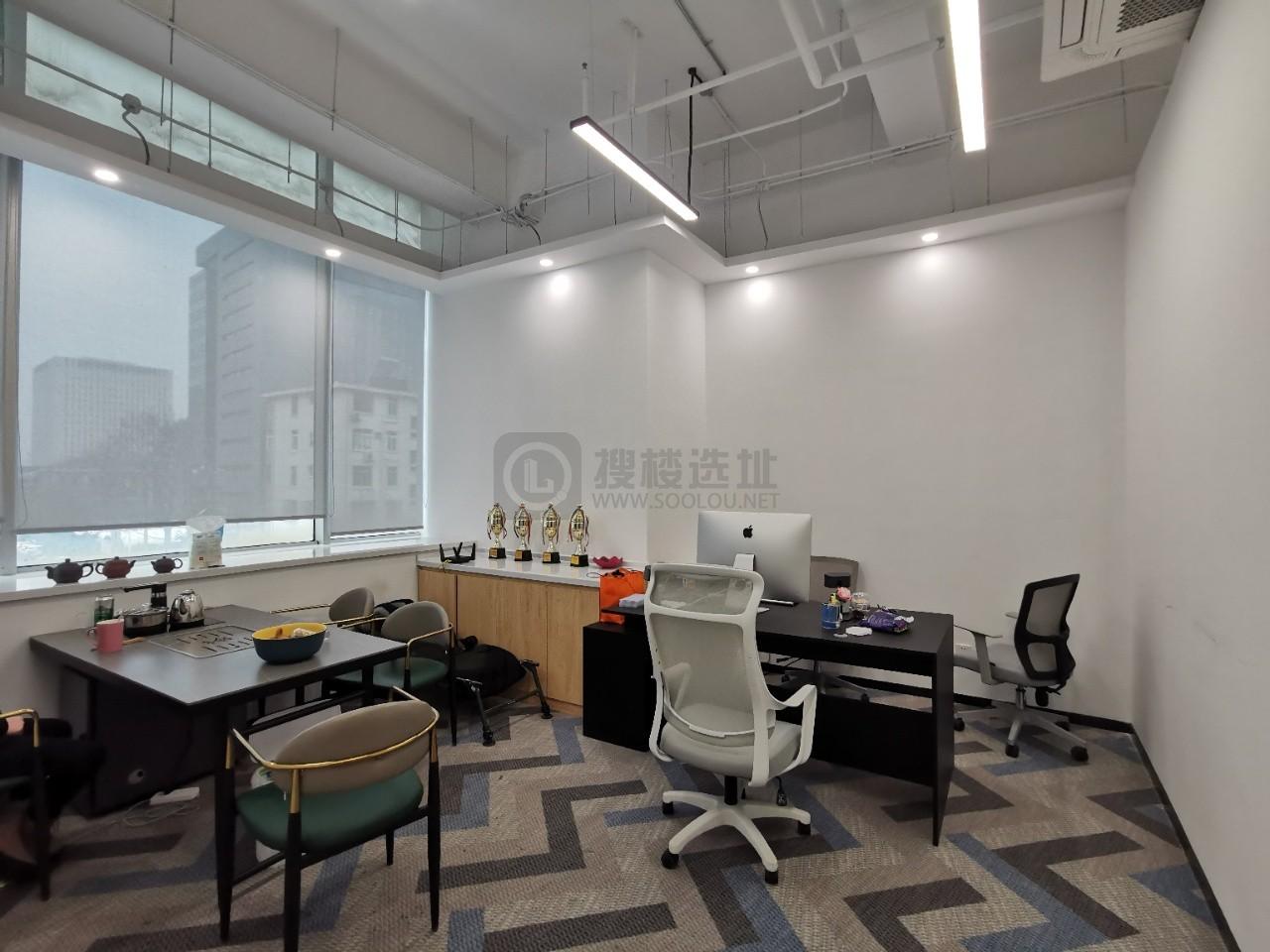 东鼎大厦面积238平