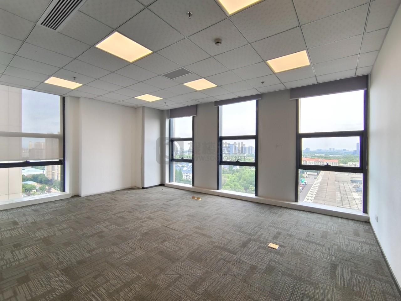  银城INC面积879平