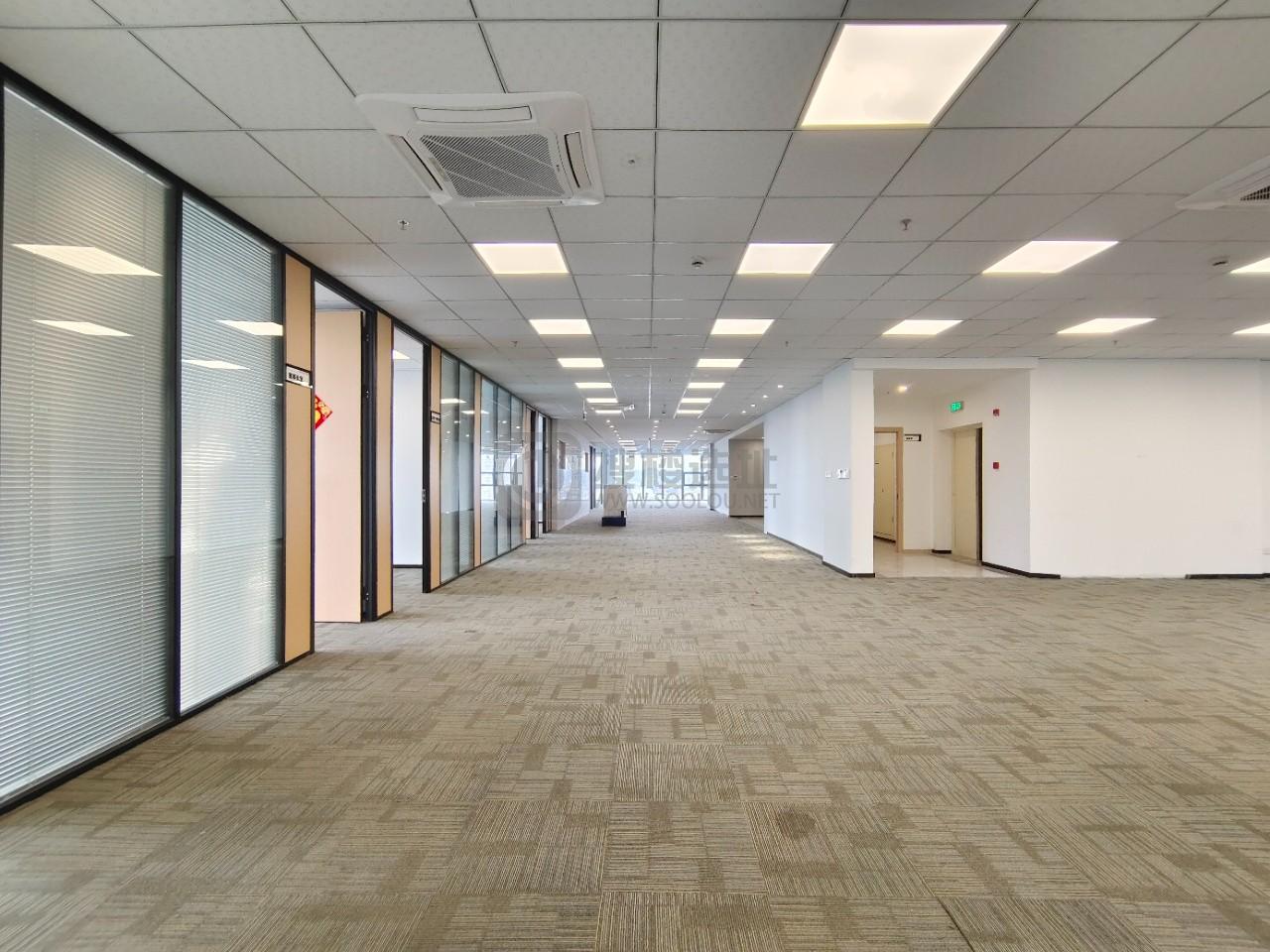  银城INC面积879平