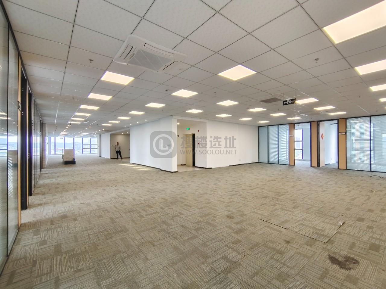  银城INC面积879平