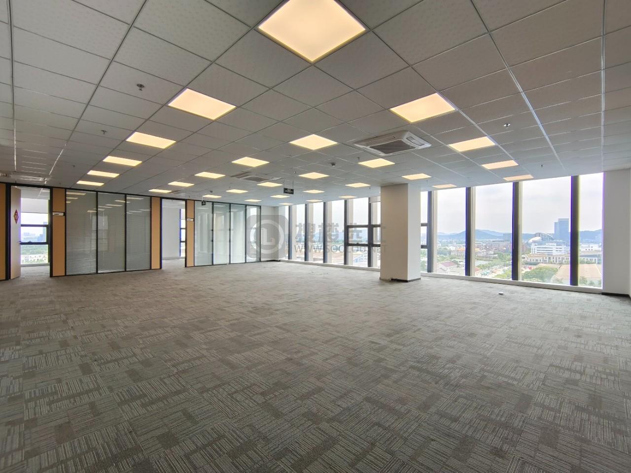  银城INC面积879平