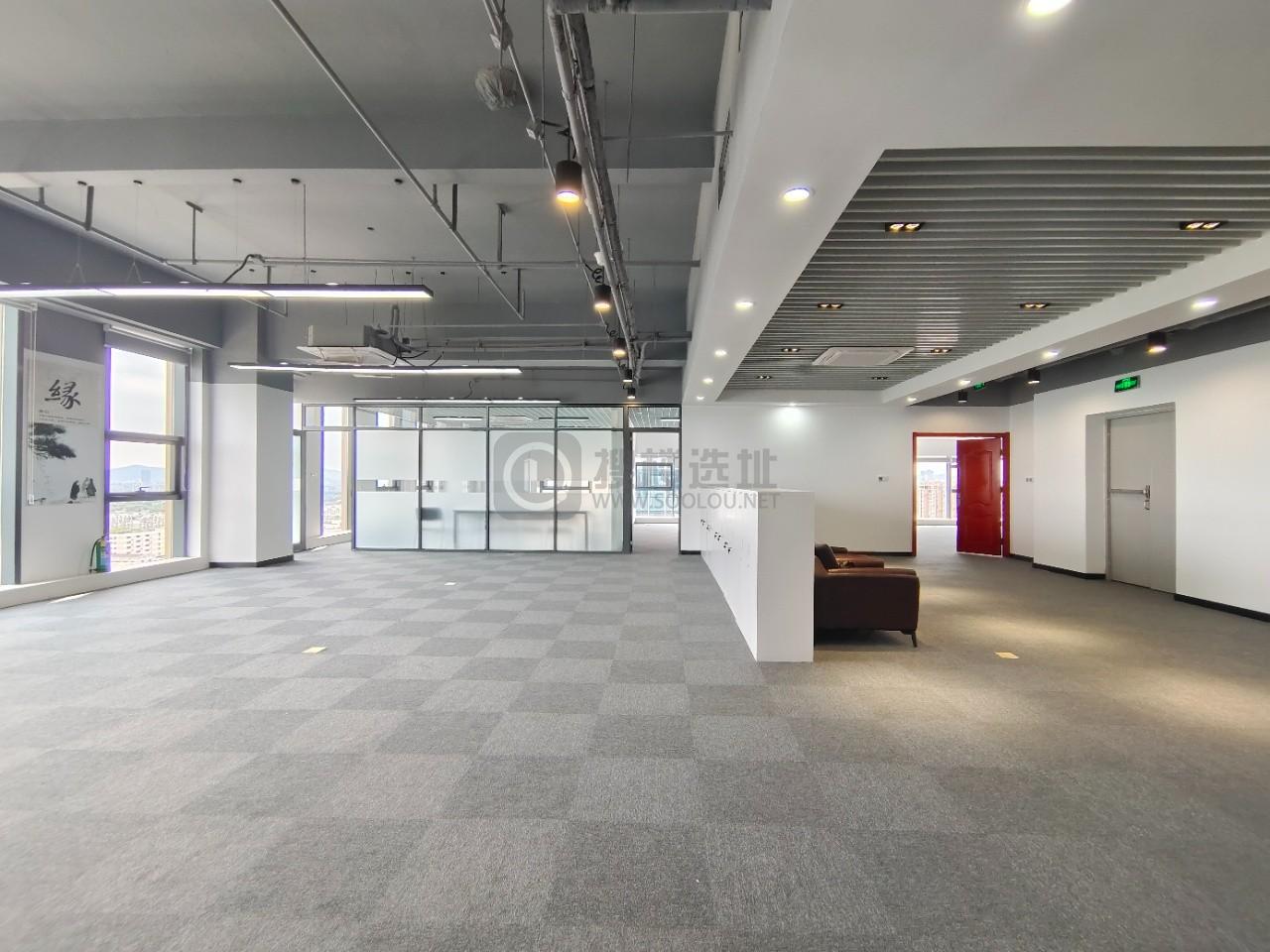  银城INC面积853平