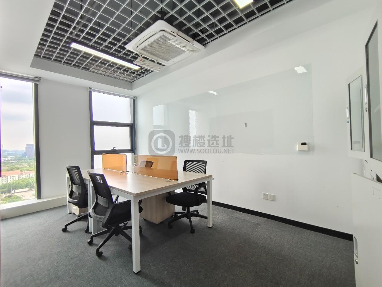  银城INC面积853平