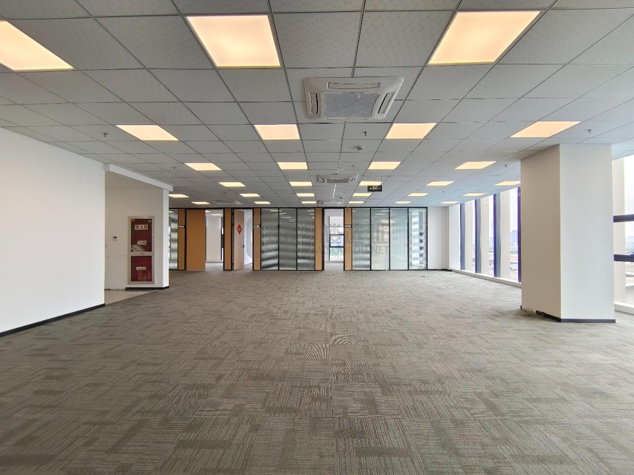  银城INC面积879平