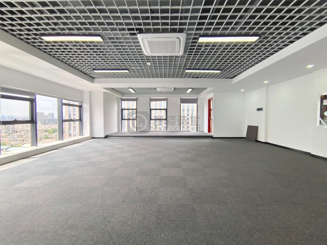  银城INC面积853平