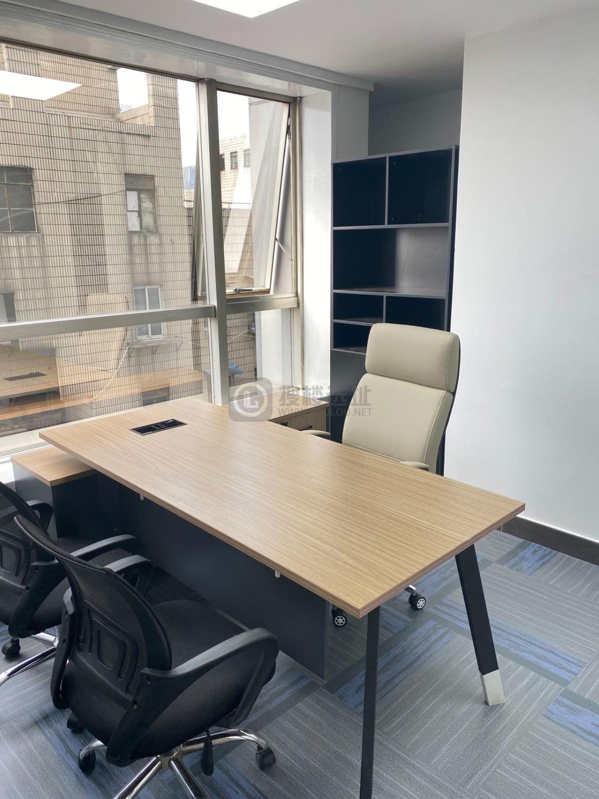 新世界中心面积110平