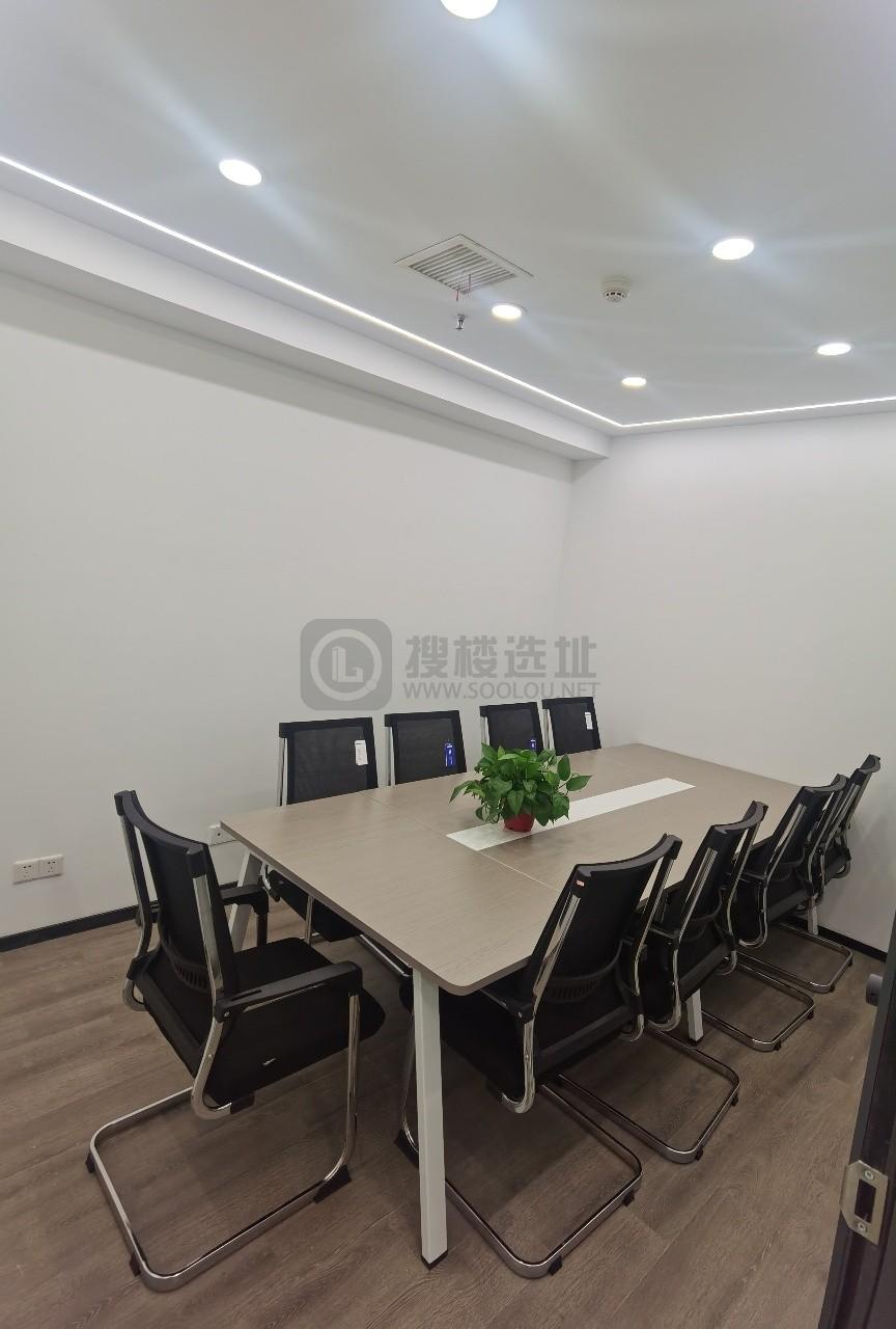 新世界中心面积133平