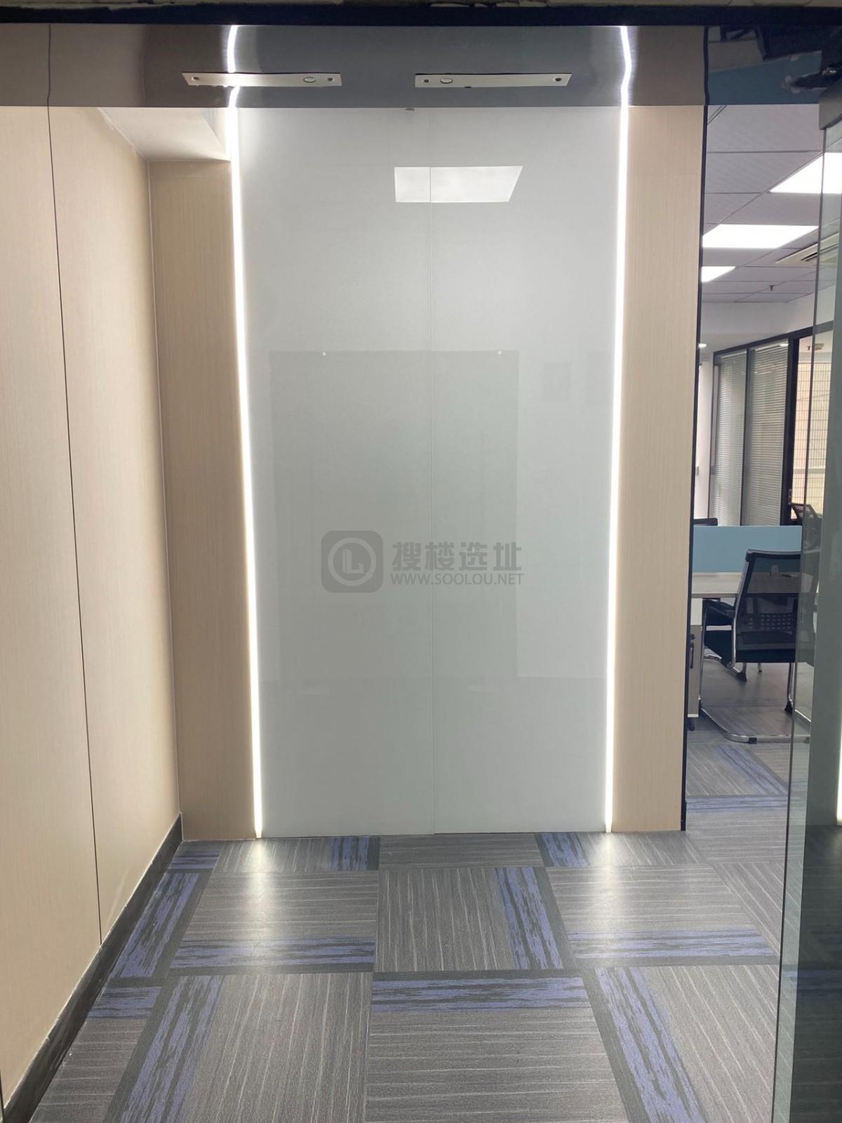 新世界中心面积110平