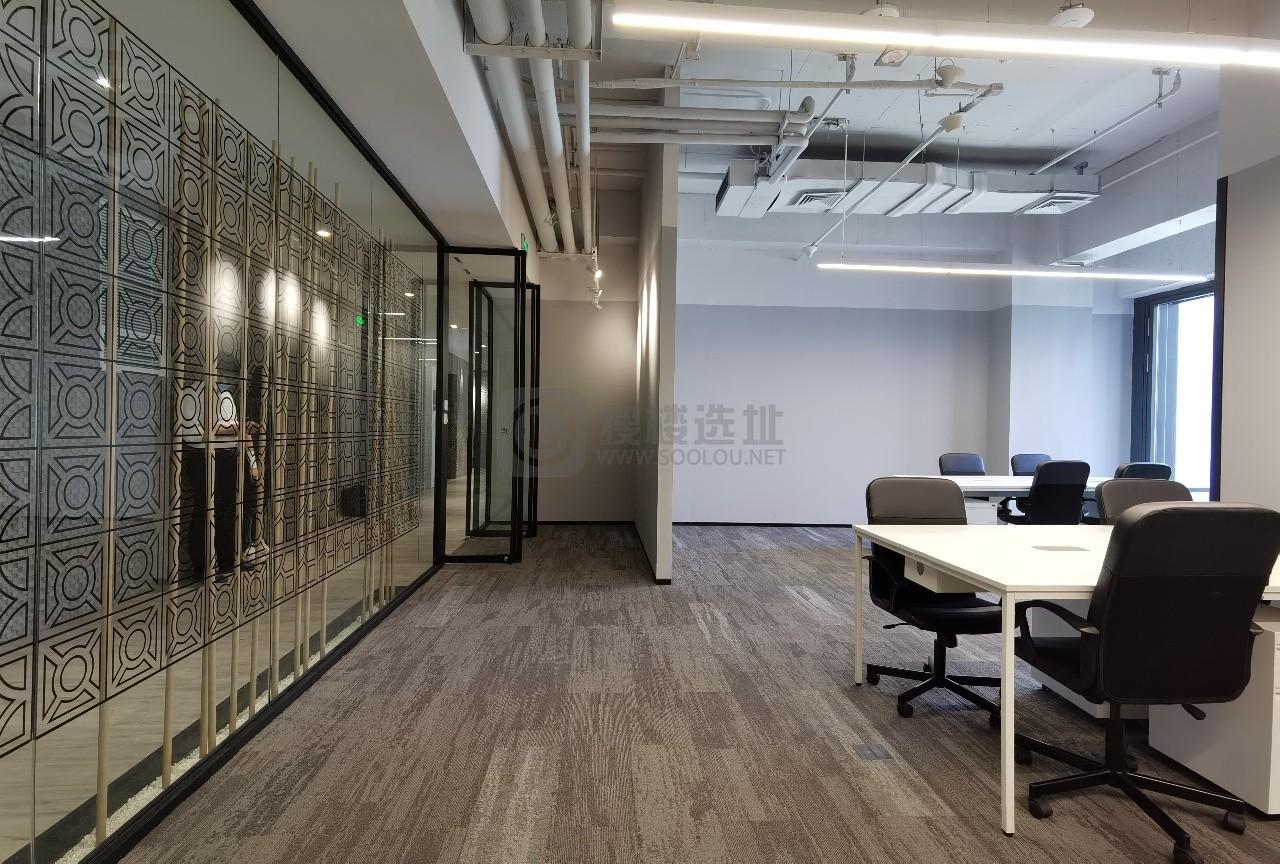 南京金融城面积137平