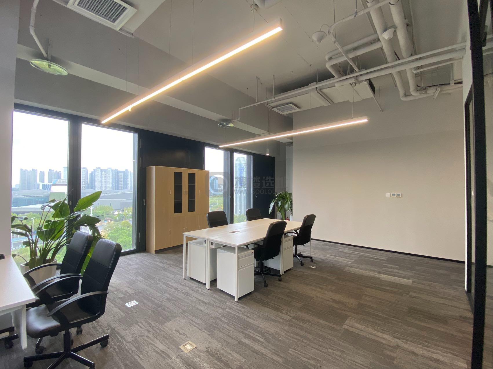 南京金融城面积175平